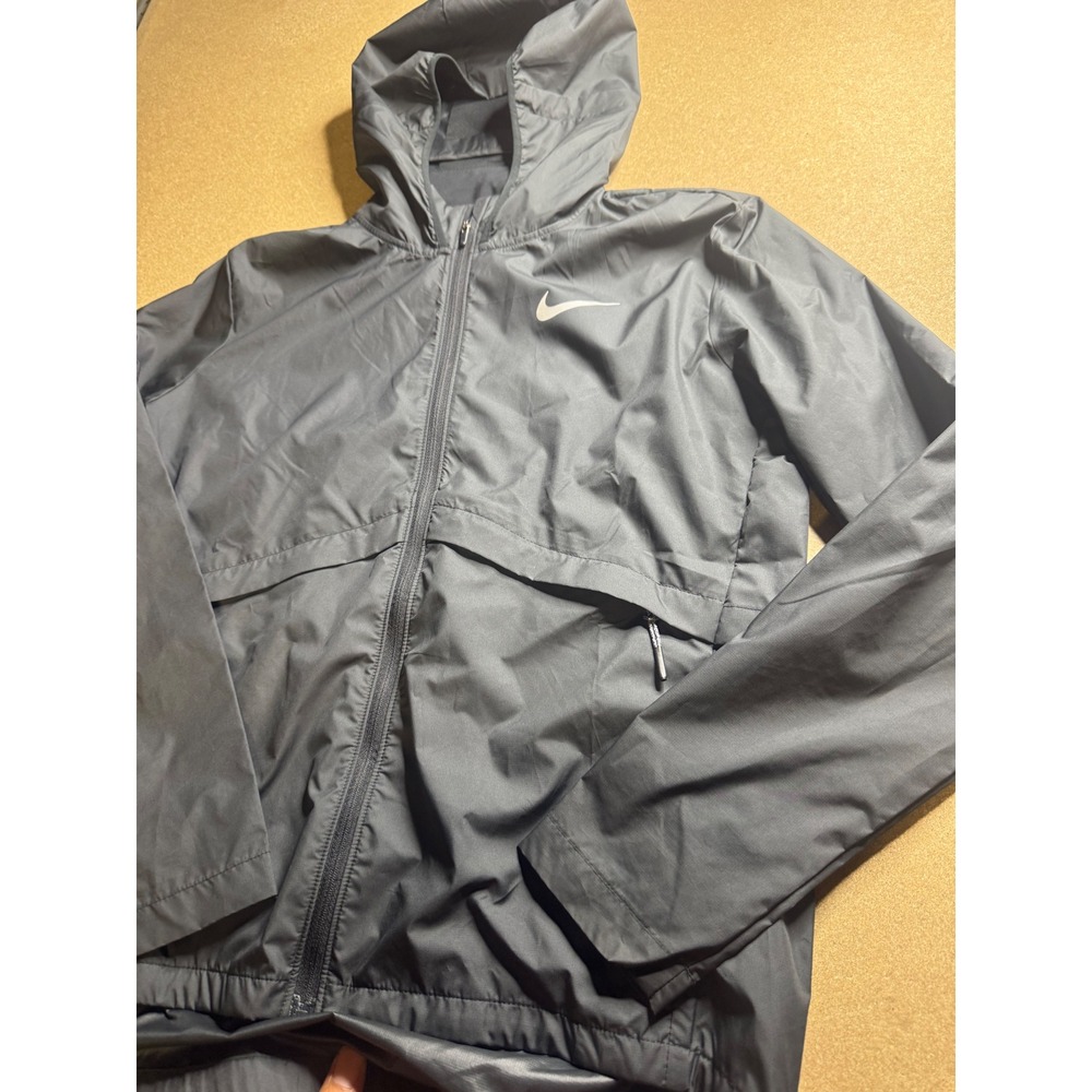 Nike Running Essential Hooded Windbreaker Jacket Black Mens Small Reflective